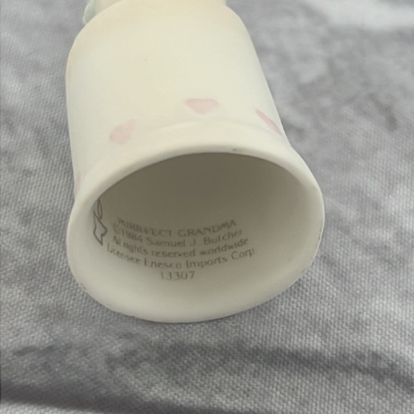 Precious Moments VTG thimbles discontinued figurines - Picture 10 of 13